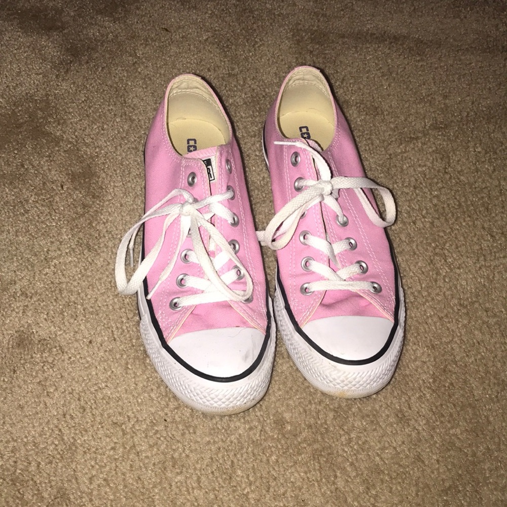 Light pink converse